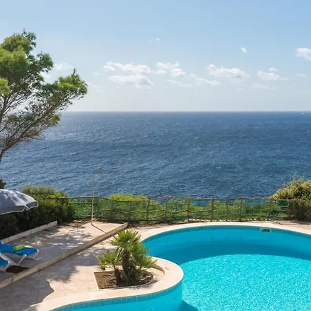 Llevant Galdana Villa